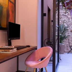 https://le-milie-rose.fr-paris.fr