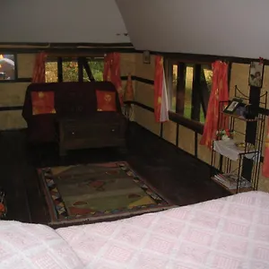 https://chambres-dhotes-la-ferme-saint-nicolas.hotels-rhonealpes.com